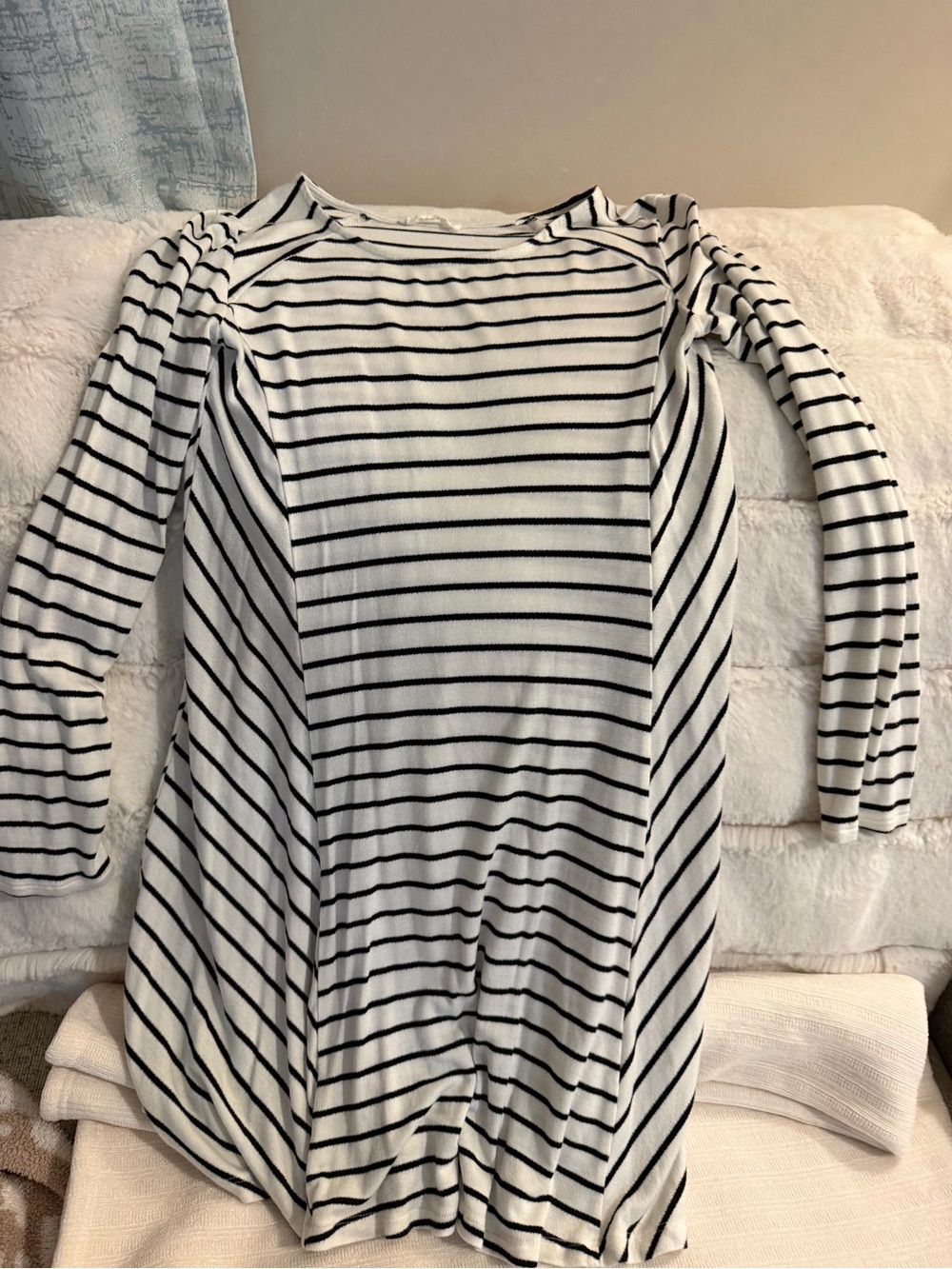 Lush Black & White Striped Long Sleeve Dress
Perfect condition 
Size S